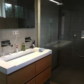 Nieuwe badkamer door Van Putten Bouw en Onderhoud