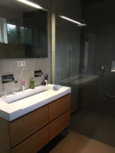 Nieuwe badkamer door Van Putten Bouw en Onderhoud